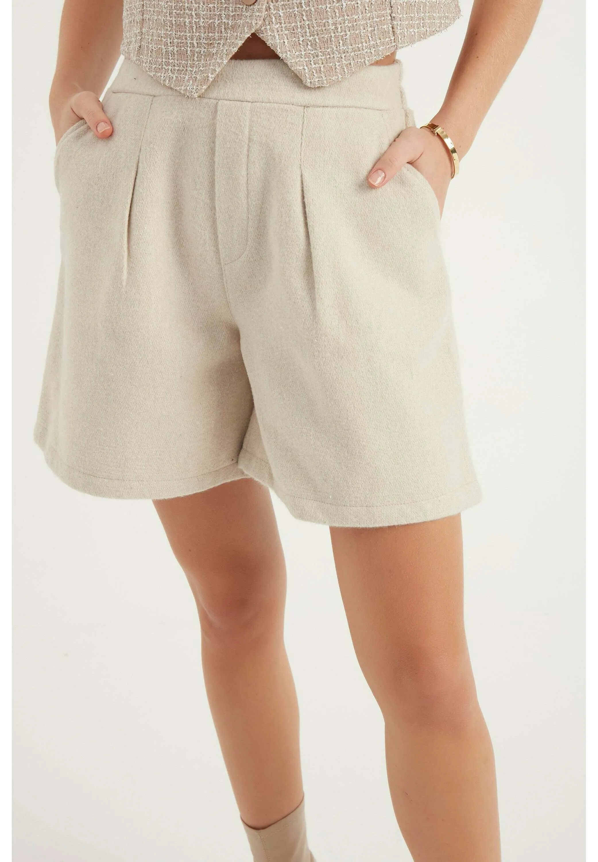 PLEATED LONG SHORTS - Shorts