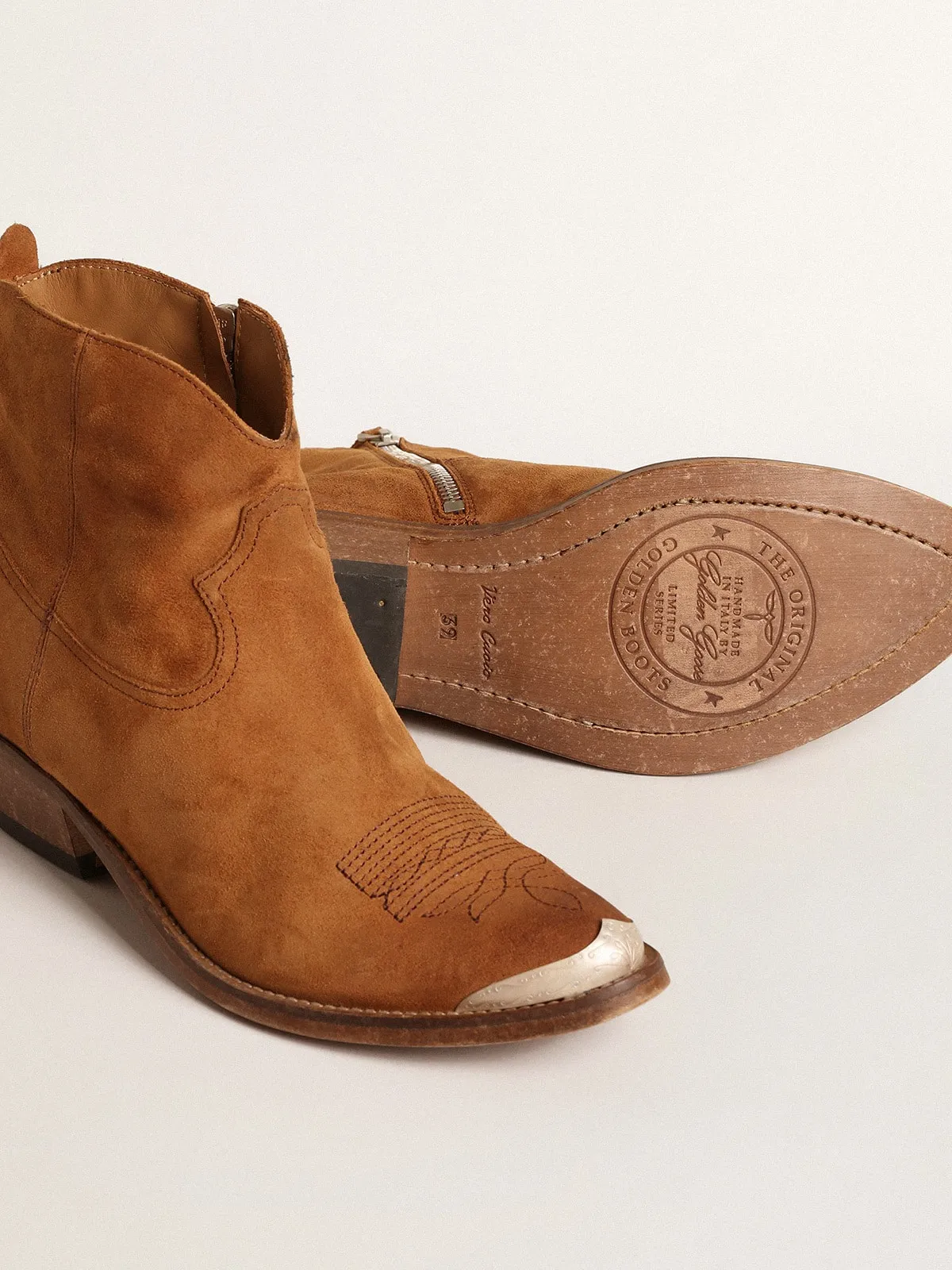 Stivaletti Young in suede color cognac